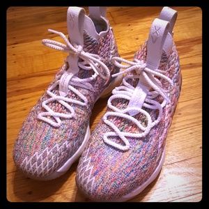Lebron 15 Fruity Pebbles Size 6.5 boys